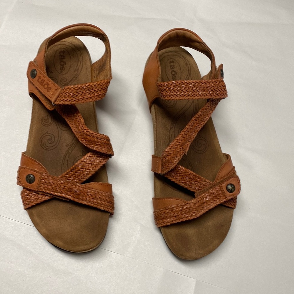 Taos sandles pre worn in great shape